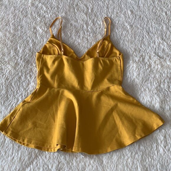 Mikey and Joey Yellow-Gold spaghetti strap ruffle tank top - Picture 6 of 16